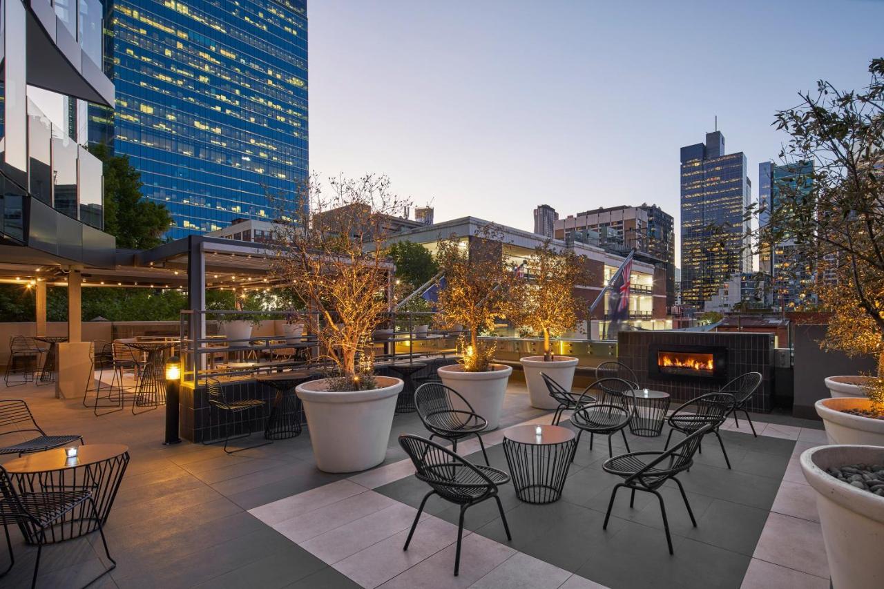 Sheraton Melbourne Hotel Eksteriør bilde The rooftop bar at the Crown Hotel