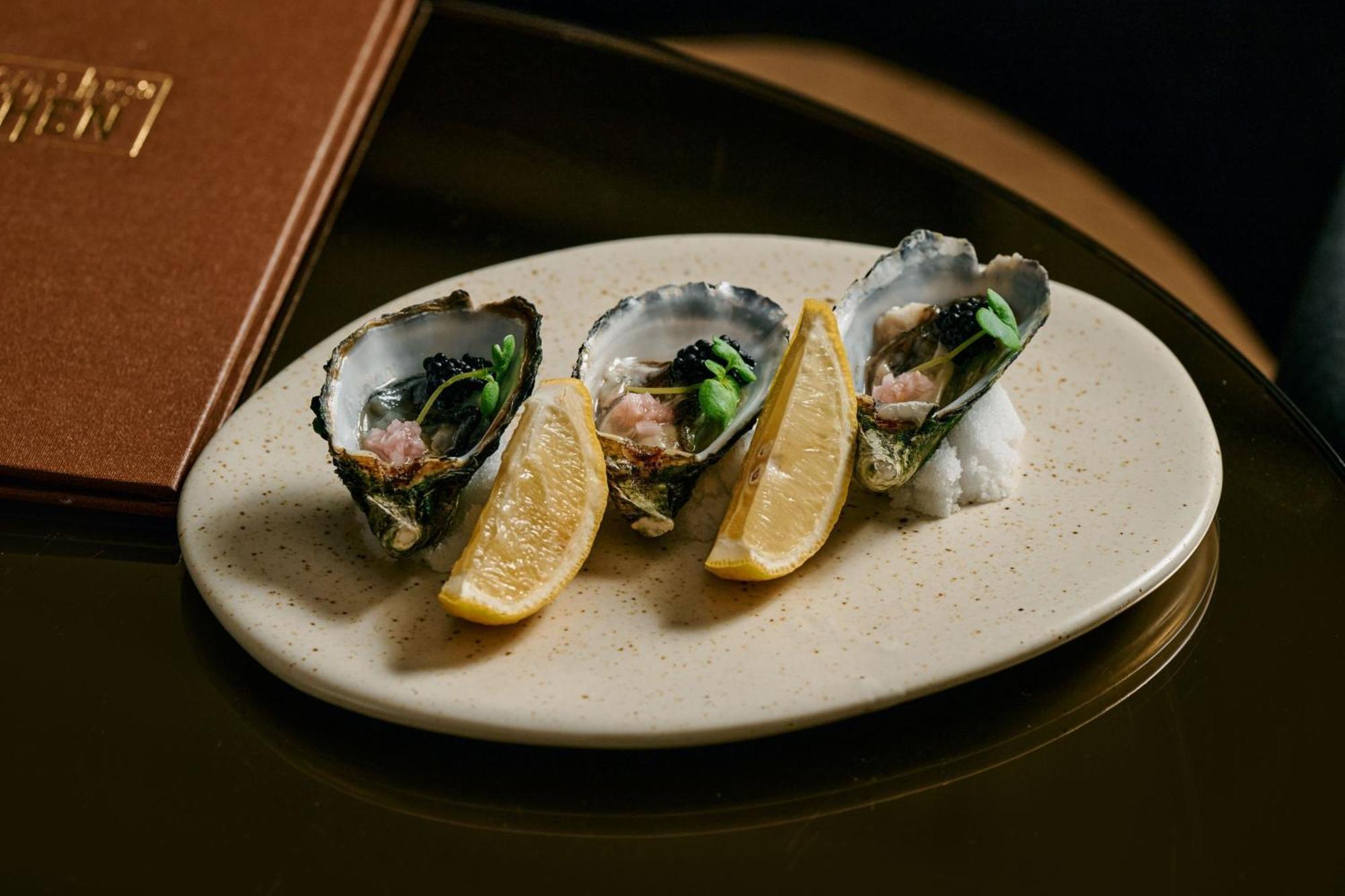 Sheraton Melbourne Hotel Eksteriør bilde Oysters at the Oyster Bar